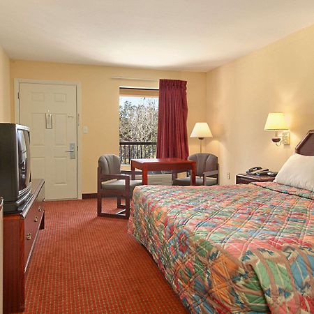 Days Inn By Wyndham Ocean Springs Buitenkant foto