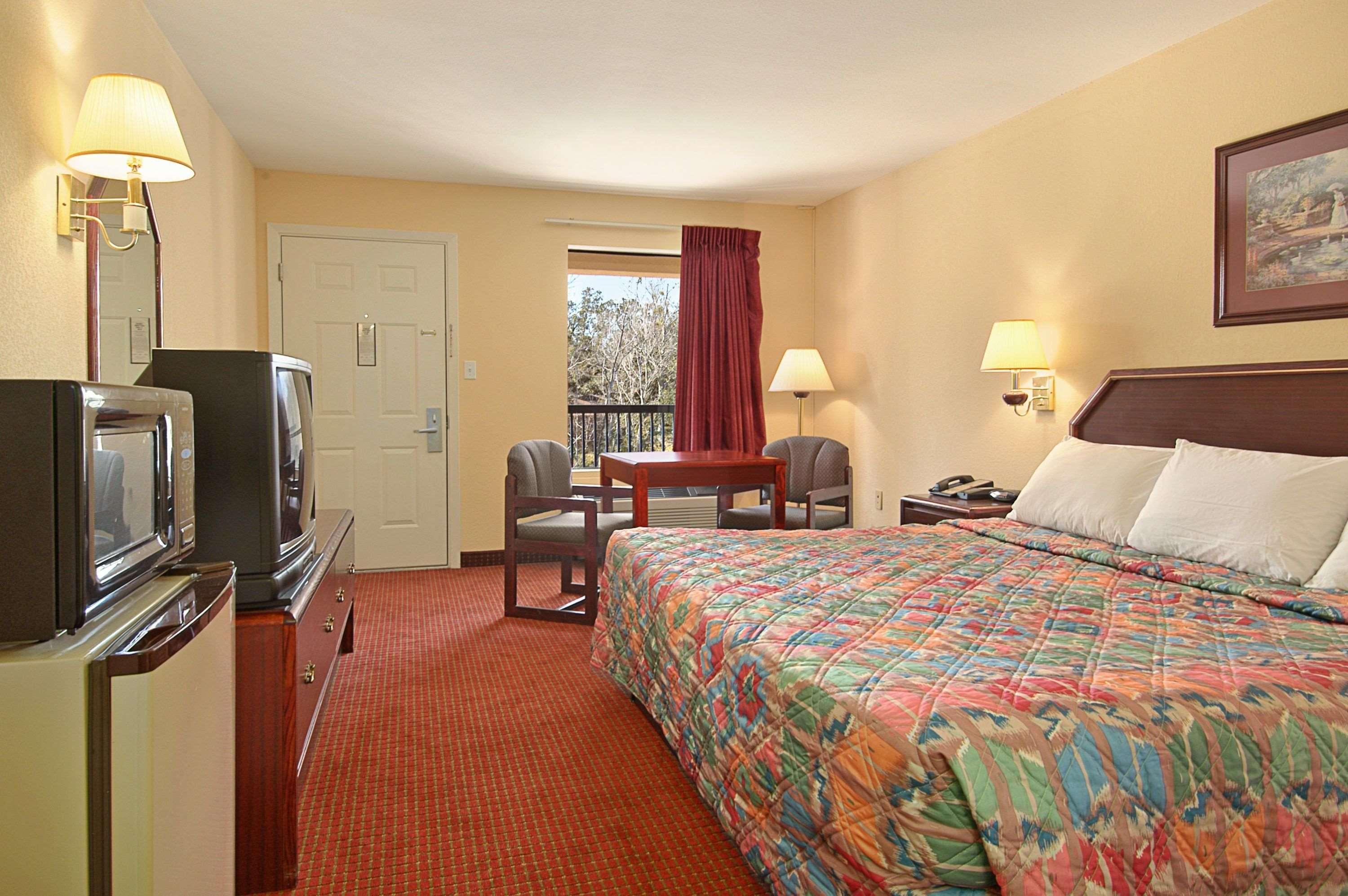 Days Inn By Wyndham Ocean Springs Buitenkant foto